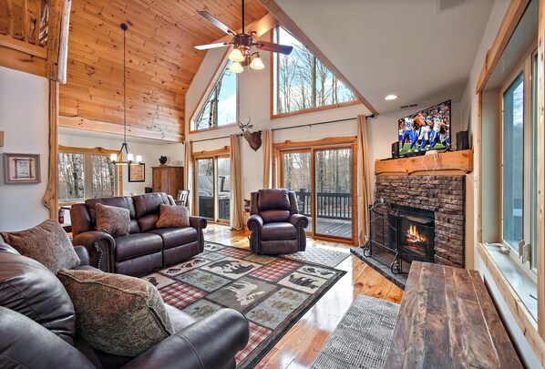 TV, fireplace, DVD player