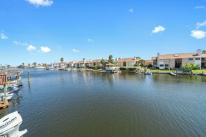 Marina - Waterfront King Ensuite w/ dock (Corpus Christi)
