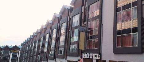 Front of property – evening/night