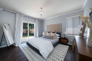 3 bedrooms, travel crib, WiFi, bed sheets