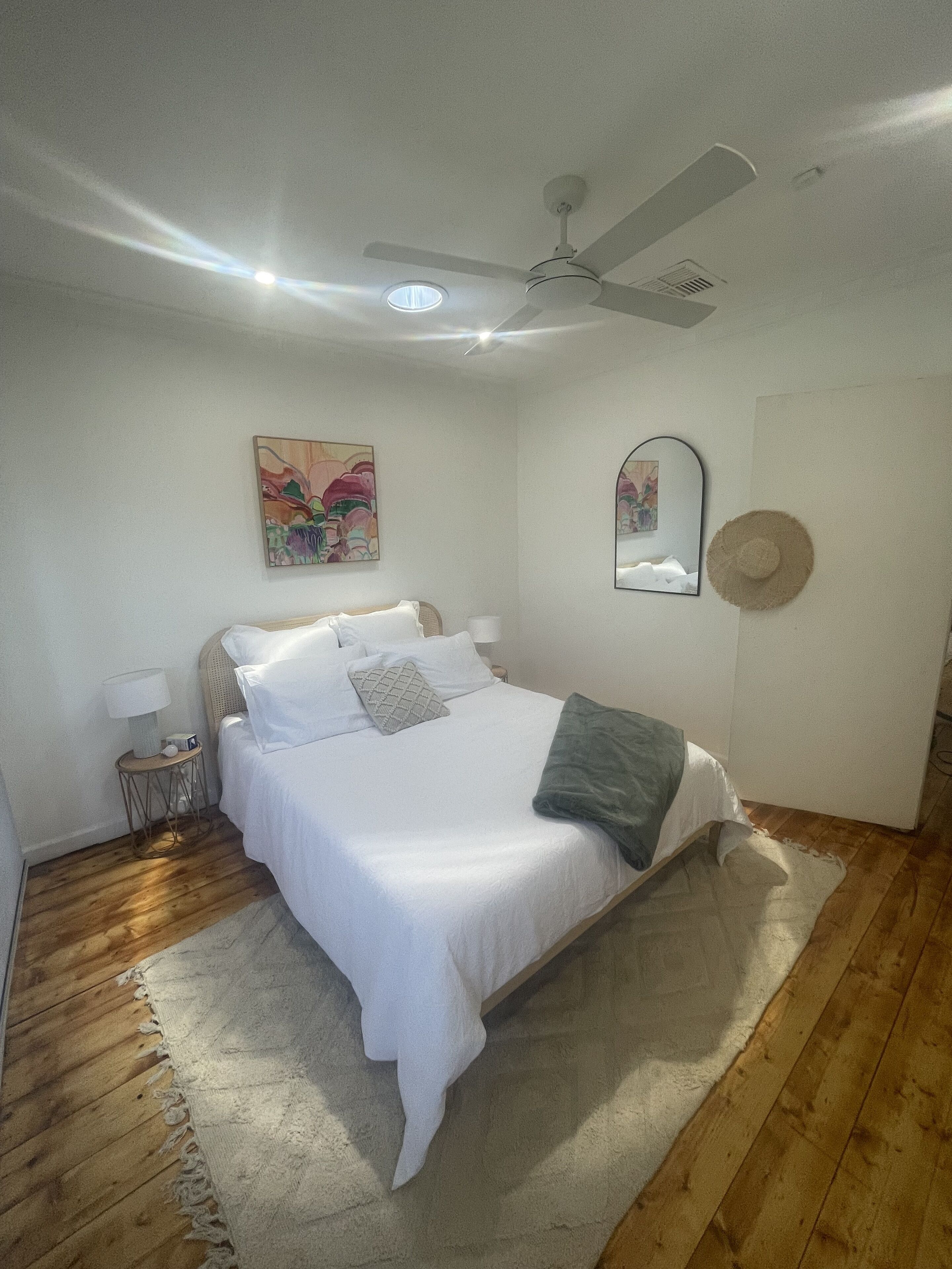 3 bedrooms, iron/ironing board, free WiFi, bed sheets