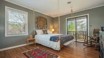 5 bedrooms, iron/ironing board, travel crib, WiFi