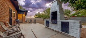 Reid Park / Sleeps 8 / 4BR / Remodeled / Fenced