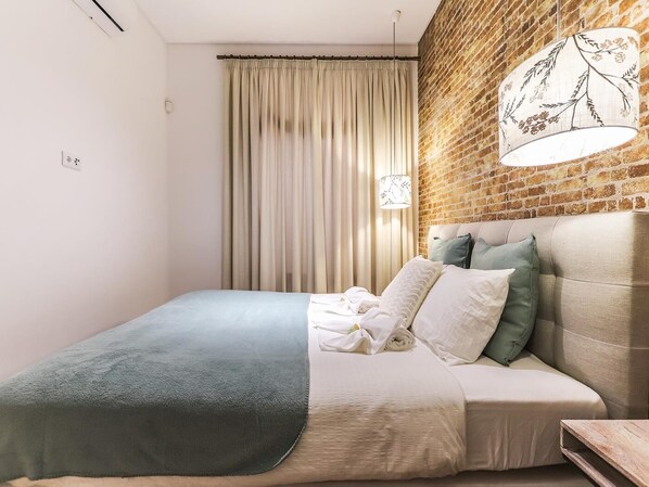 1 chambre, fer et planche à repasser, accès à Internet, literie fournie