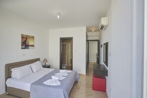 3 chambres, fer et planche à repasser, accès Internet, draps fournis