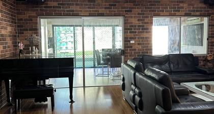 LARGE and COSY HOME IN STRATHFIELD