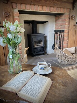 Interior - Cosy 3-bedroom home with garden and log burner, close to the City of Bath. (Bradford On Avon)