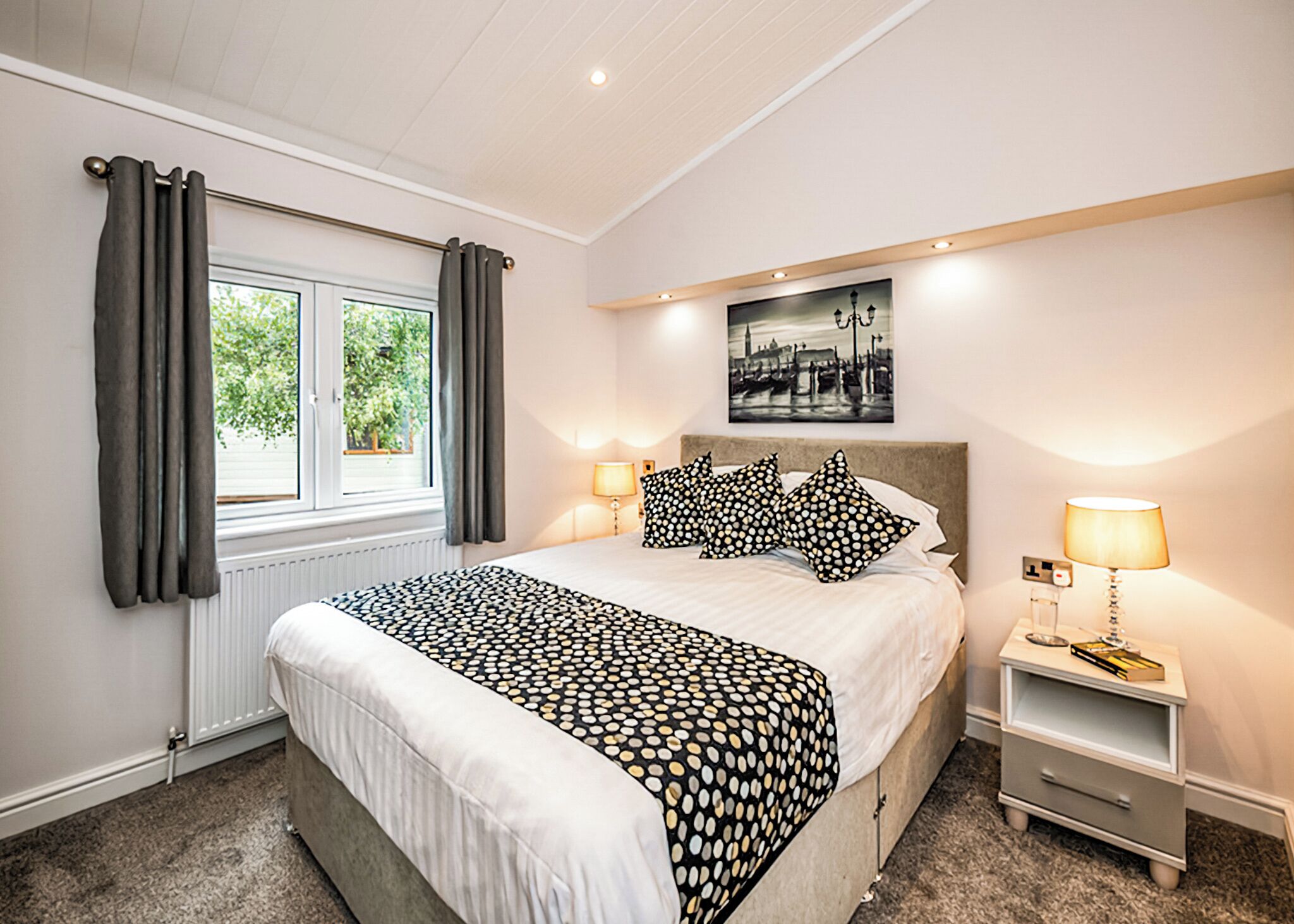2 bedrooms, Internet