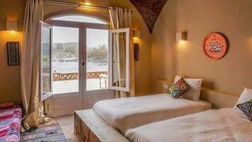 Comfort Chalet, 1 Bedroom, River View, Executive Level | Terrace/patio