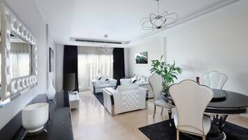 Comfort Apartment | Egyptian cotton sheets, premium bedding, Select Comfort beds