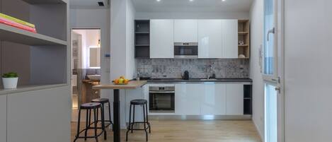 Microondas, horno y tostadora