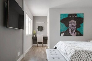 2 室のベッドルーム、デスク、アイロン / アイロン台、WiFi