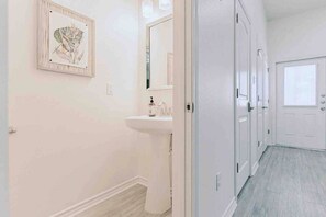 Hårføner og håndklær