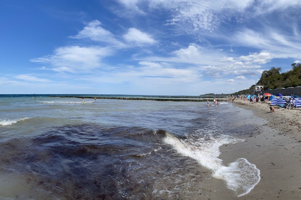 Beach nearby, sun-loungers