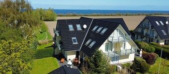 Large garden near the beach