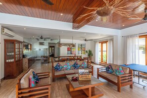 غرفة المعيشة