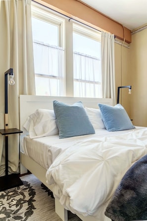 2 chambres, fer et planche à repasser, Wi-Fi gratuit, draps fournis