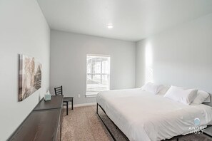 3 bedrooms, desk, iron/ironing board, travel cot