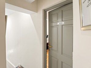 Cottage | Interior - Town Centre Apartment, Clifden (Clifden)