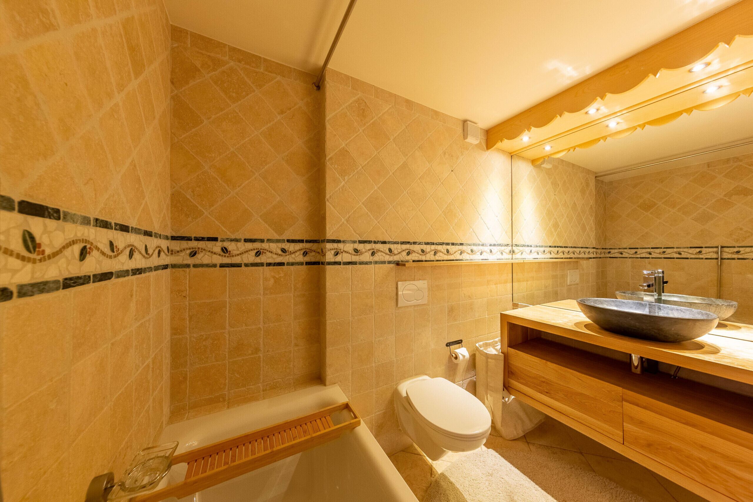 Bathtub, hair dryer