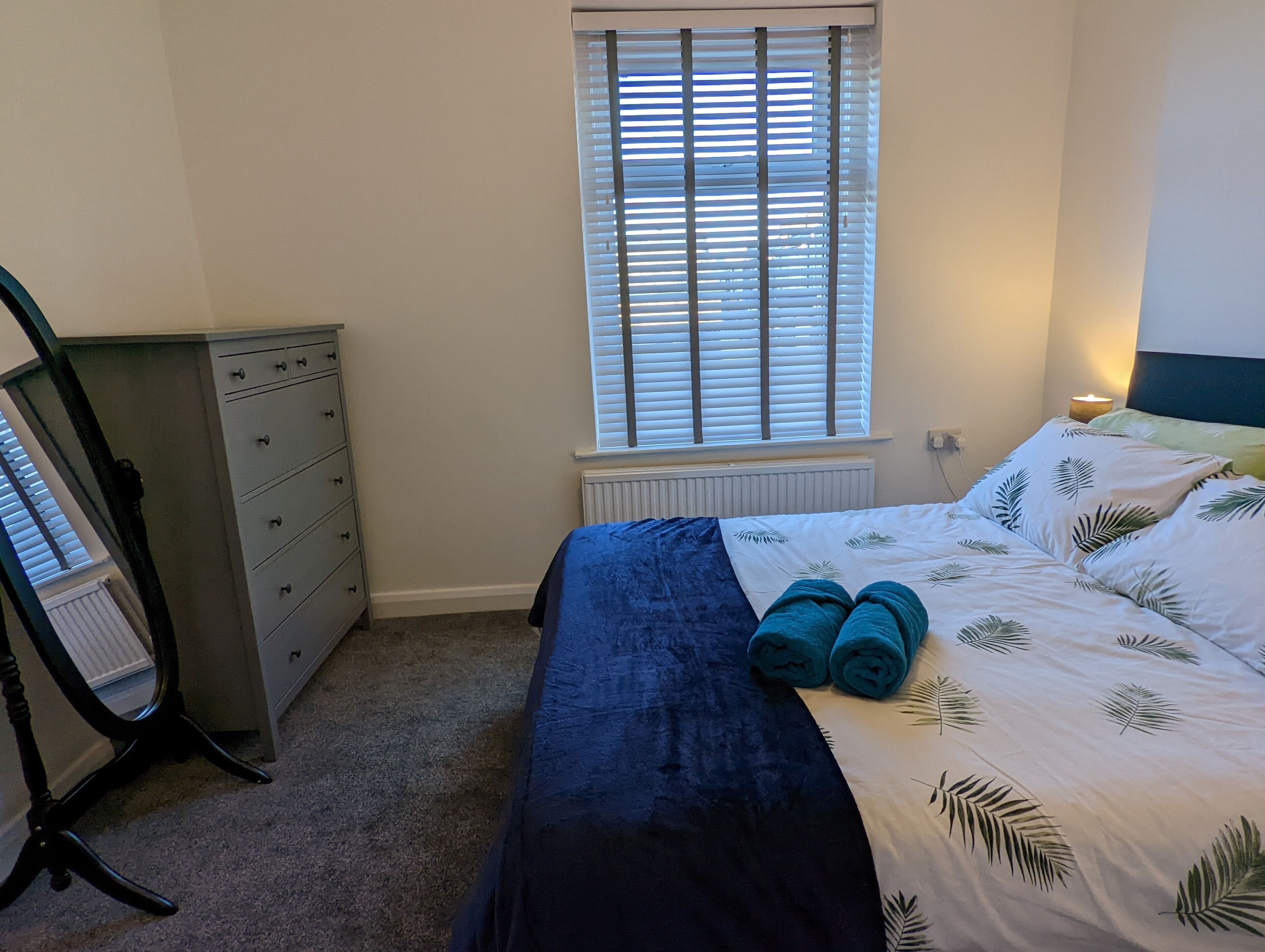 3 chambres, fer et planche à repasser, Wi-Fi gratuit, draps fournis