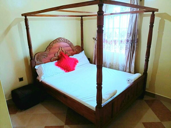 House, Multiple Beds