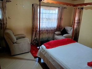 Talo, useita sänkyjä | 3 makuuhuonetta, ilmainen Wi-Fi, vuodevaatteet