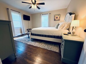 7 bedrooms, in-room safe, desk, iron/ironing board