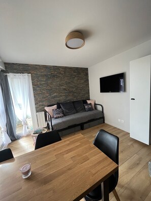 TV, stereo