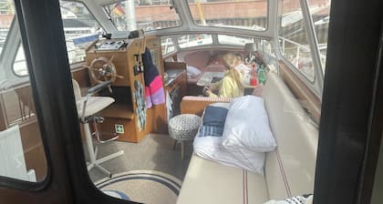 Süße Motoryacht Bremen City