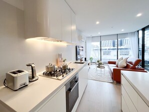 Fridge, microwave, oven, stovetop - Modern Luxury 2B2B Sky Garden SmartTV (Glen Waverley)