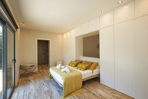 2 quartos, ferros/tábuas de passar roupa, Wi-Fi, roupa de cama