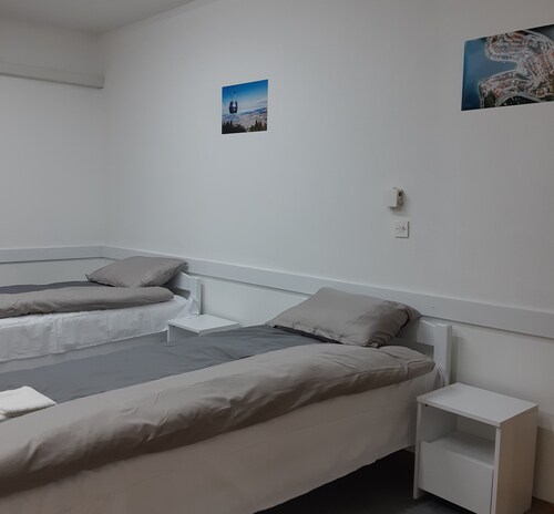 Hostel 100 m from Sebilj fountain !