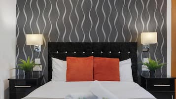 1 habitación, tabla de planchar con plancha, wifi y ropa de cama