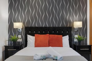 1 chambre, fer et planche à repasser, Wi-Fi, draps fournis