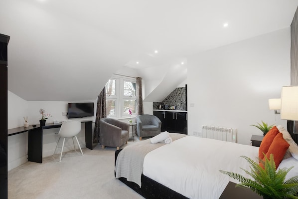 1 bedroom, iron/ironing board, WiFi, bed sheets