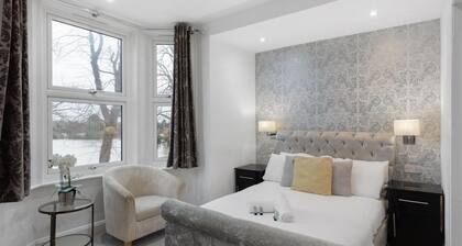 Modern city centre studio apartment