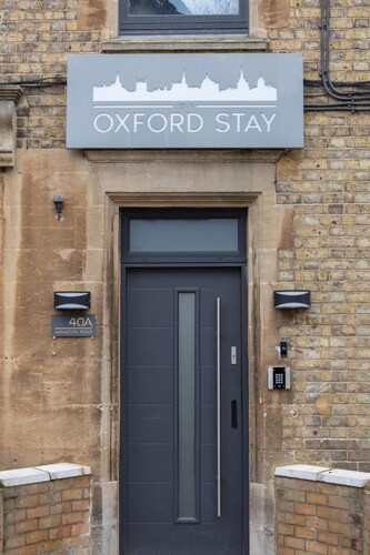 Modern city centre studio apartment