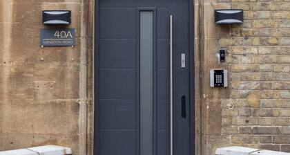 Modern city centre studio apartment