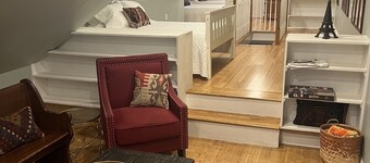 Elegant 5 Bedroom East Memphis Home