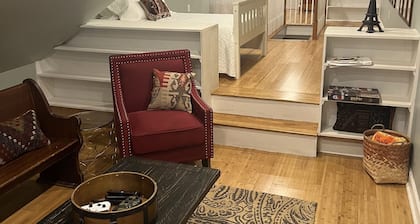 Elegant 5 Bedroom East Memphis Home