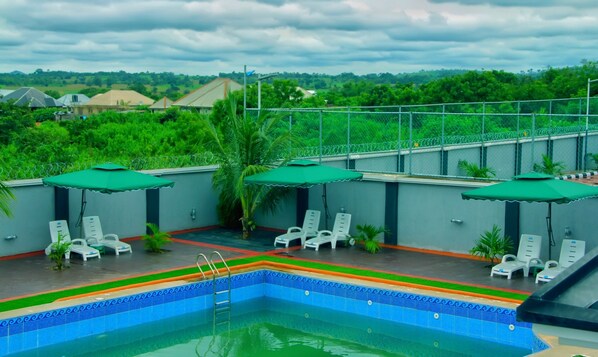 Innenpool, Außenpool