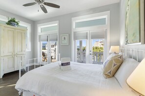 3 bedrooms, desk, Internet, bed sheets - Aqua Easy - Destin Pointe, Gulf Views, Lakefront, Free Beach Service, Cmty Pool! (Destin)