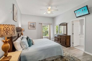 2 bedrooms, desk, iron/ironing board, travel cot