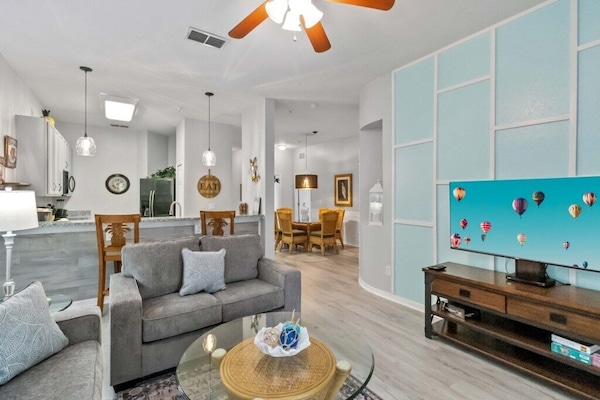 Living room looking towards kitchen and dining room