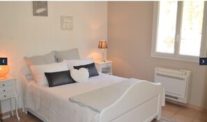 4 Schlafzimmer, Schreibtisch, Bügeleisen/Bügelbrett, Reisekinderbett