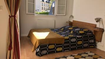 2 slaapkamers, een strijkplank/strijkijzer