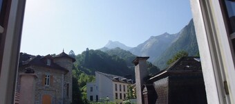 Cosy, renovated family home in the heart of the Pyrenees