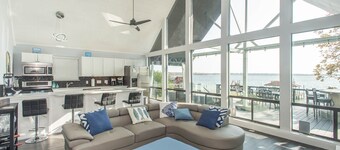 Stunning A-Frame on Main Water of Cedar Creek Lake