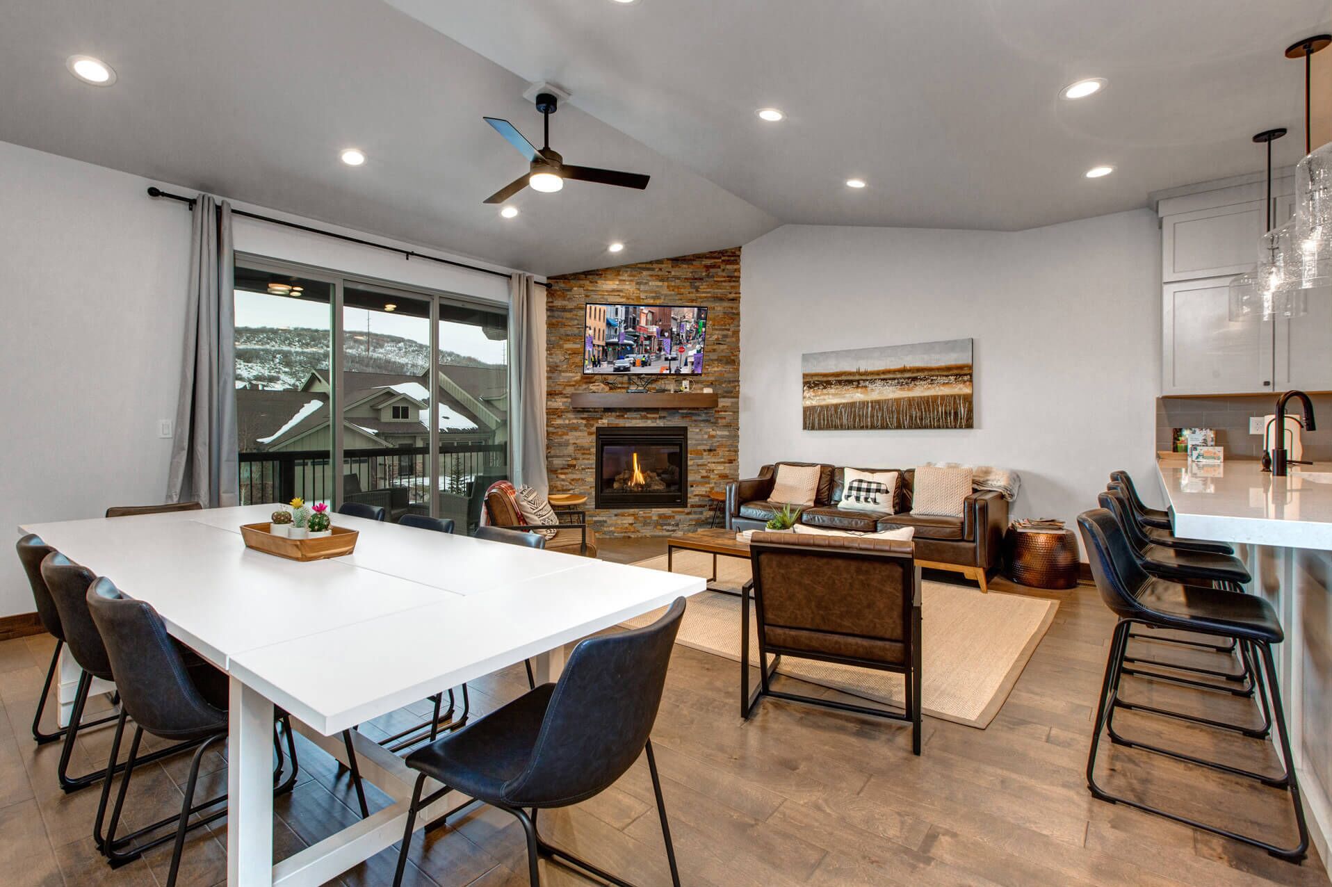 Moose Mgmt at Black Rock 14494: Pvt Hot Tub-Mtn Views-City Bus-Garage parking